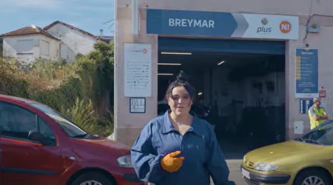 Brenda, propietaria de Talleres Breymar (Ourense): 