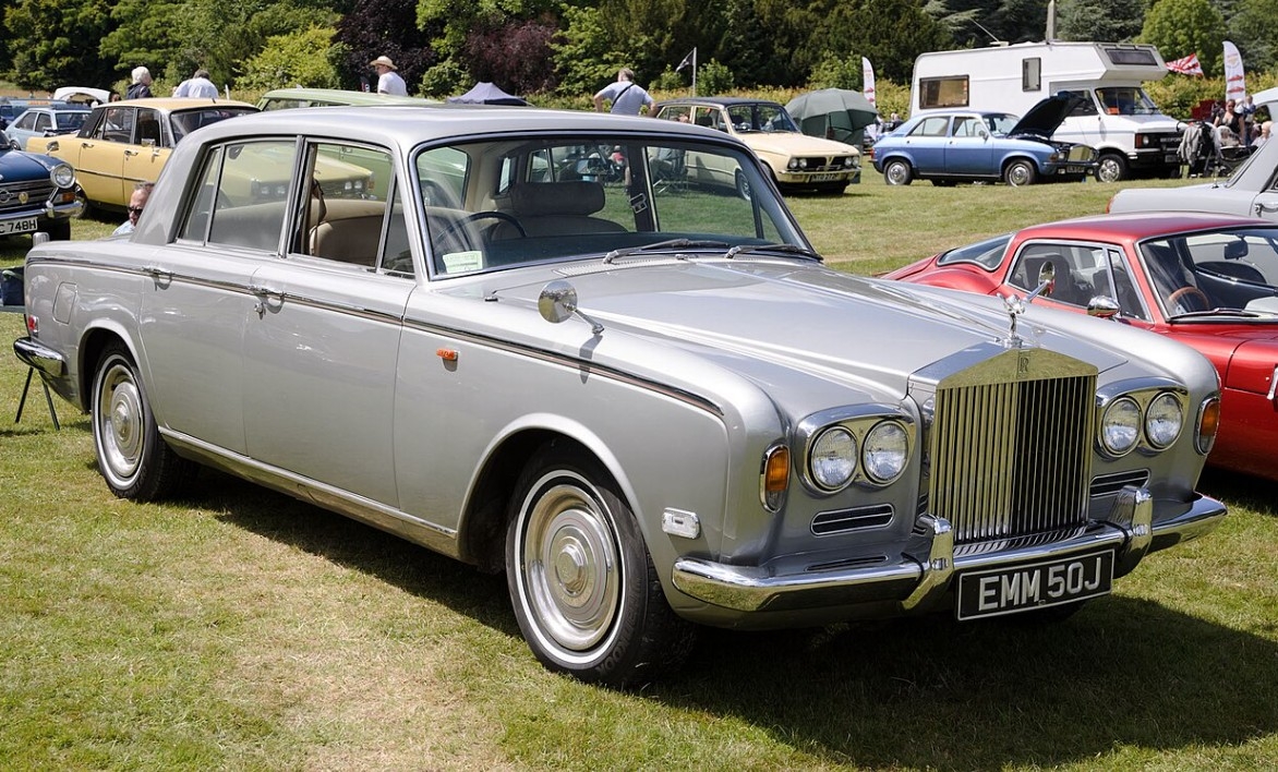 Un mecánico catalán afronta una petición de tres años de cárcel tras negarse a devolver a un cliente su Rolls Royce