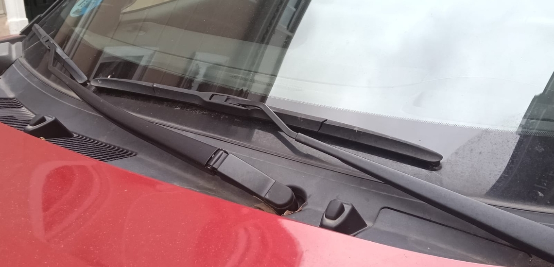 Los cuatro indicios que avisan al mecánico de que hay que cambiar las escobillas limpiaparabrisas