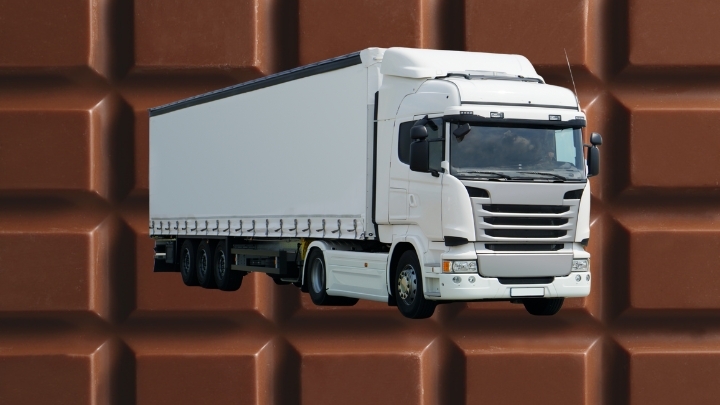 El camionero que se quedó con 12,5 toneladas de chocolate, condenado a un año de prisión