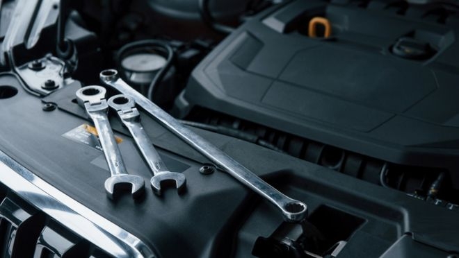 La factura del taller, que subió dos décimas en diciembre, cerró 2025 con un aumento del 3,7%, muy por encima del IPC (2,9%)