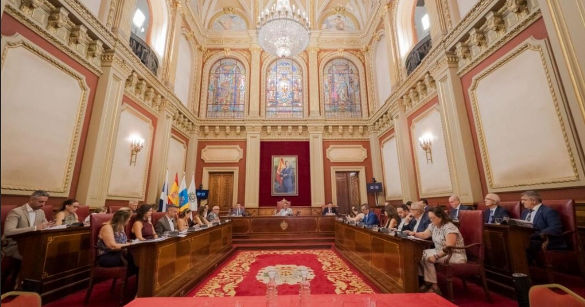 Santa Cruz de Tenerife pone en marcha su ZBE con talleres mecánicos y grúas entre las excepciones