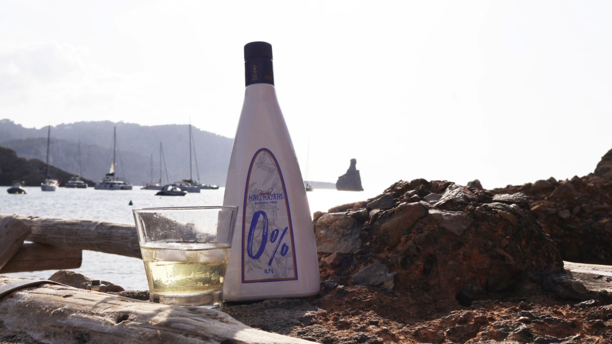 Familia Marí Mayans lanza su primera bebida sin alcohol, Marí Mayans 0%