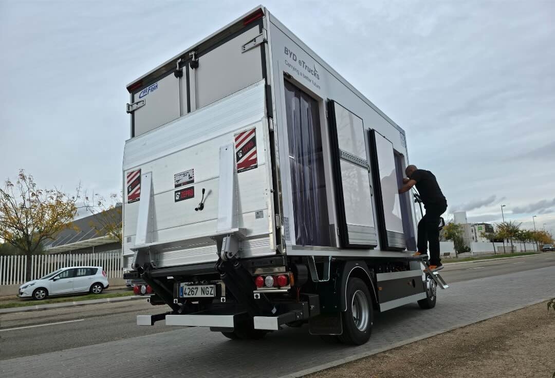 Hasta tres accesos tenemos al frigo de nuestro ETM6.
