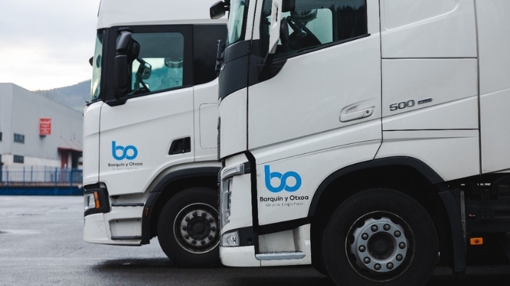 Facilitar la conciliación, centros de reclutamiento o centrarse en los jóvenes: las soluciones a la falta de camioneros