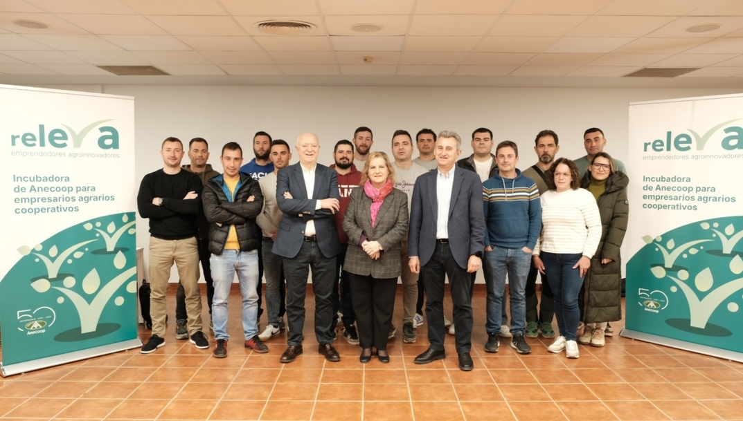 Anecoop impulsa el relevo generacional en la agricultura con el lanzamiento de su Programa Releva 