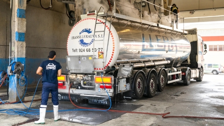 La filial de Pañalón de servicios asociados al transporte compra los lavaderos de Netur