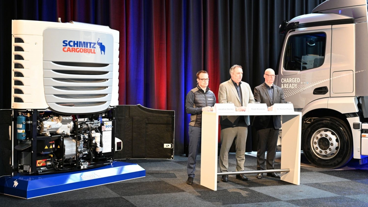Imagen de la rueda de prensa de presentación del nuevo equipo de frío de Schmitz Cargobull.