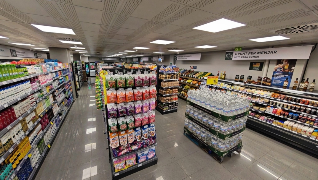 Interior del nuevo Carrefour Express de Palma de Mallorca.