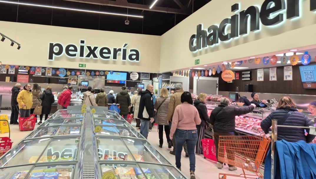 Gadis amplía su superficie comercial con el renovado supermercado de Noia (A Coruña)