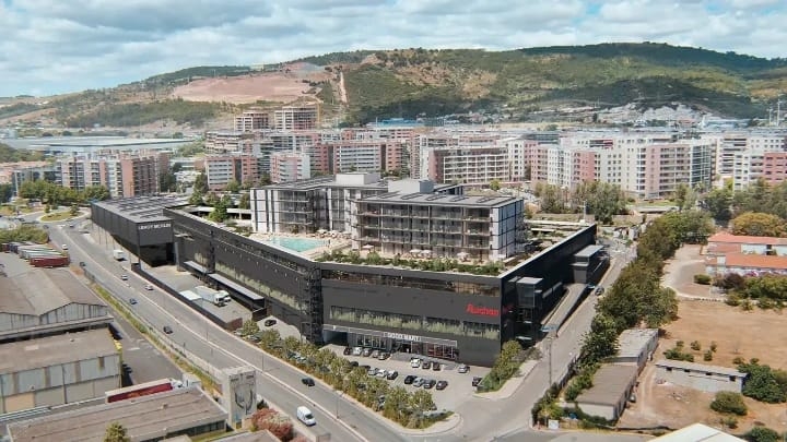 Auchan se apoya en el ladrillo: su brazo inmobiliario gestiona 8.000 millones en activos