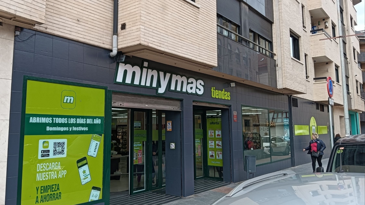 Los supermercados minymas son ideales para localidades pequeñas, mientras que los mym supermercados se ubican preferiblemente en primera línea comercial. 