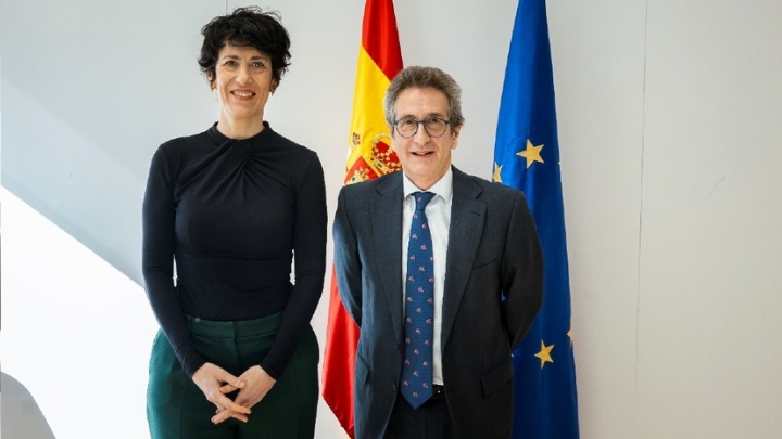 CETM ve en la regularización de 500.000 migrantes una 