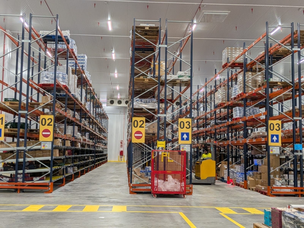 La plataforma regional de Makro en Galdácano cuenta con 13.000 m2 y 18 muelles de carga.