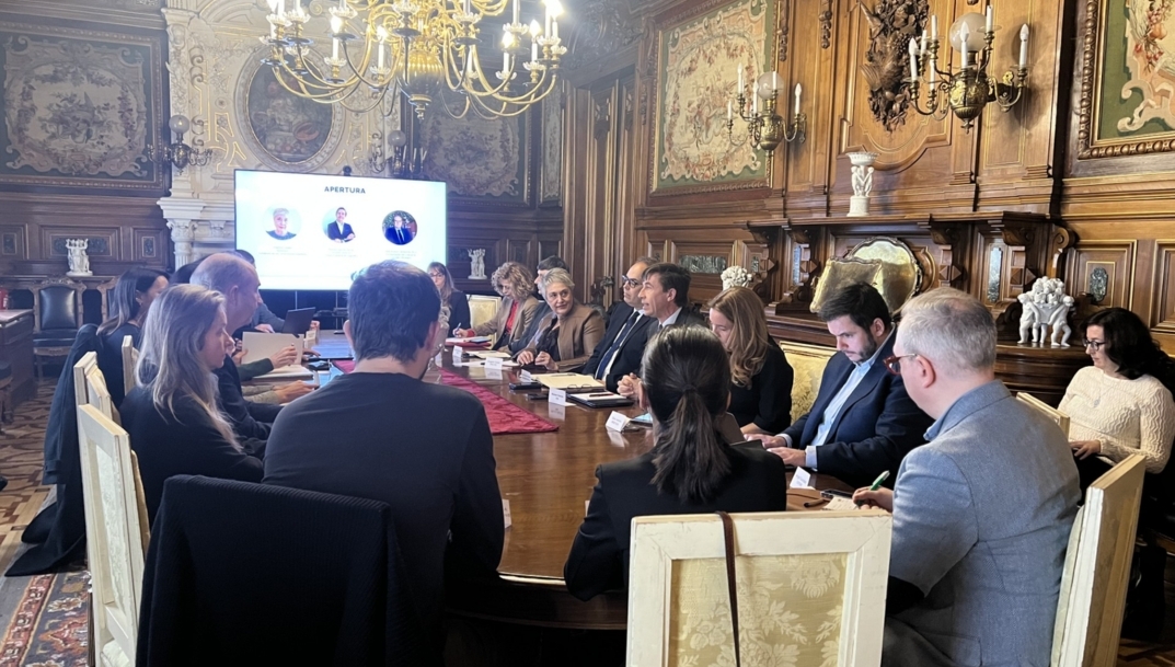 Constituido un grupo de trabajo para impulsar el transporte ferroviario de mercancías