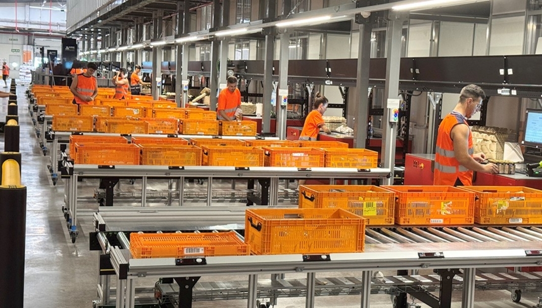 Consum avanza en logística con un nuevo sistema robotizado en su plataforma de Murcia 