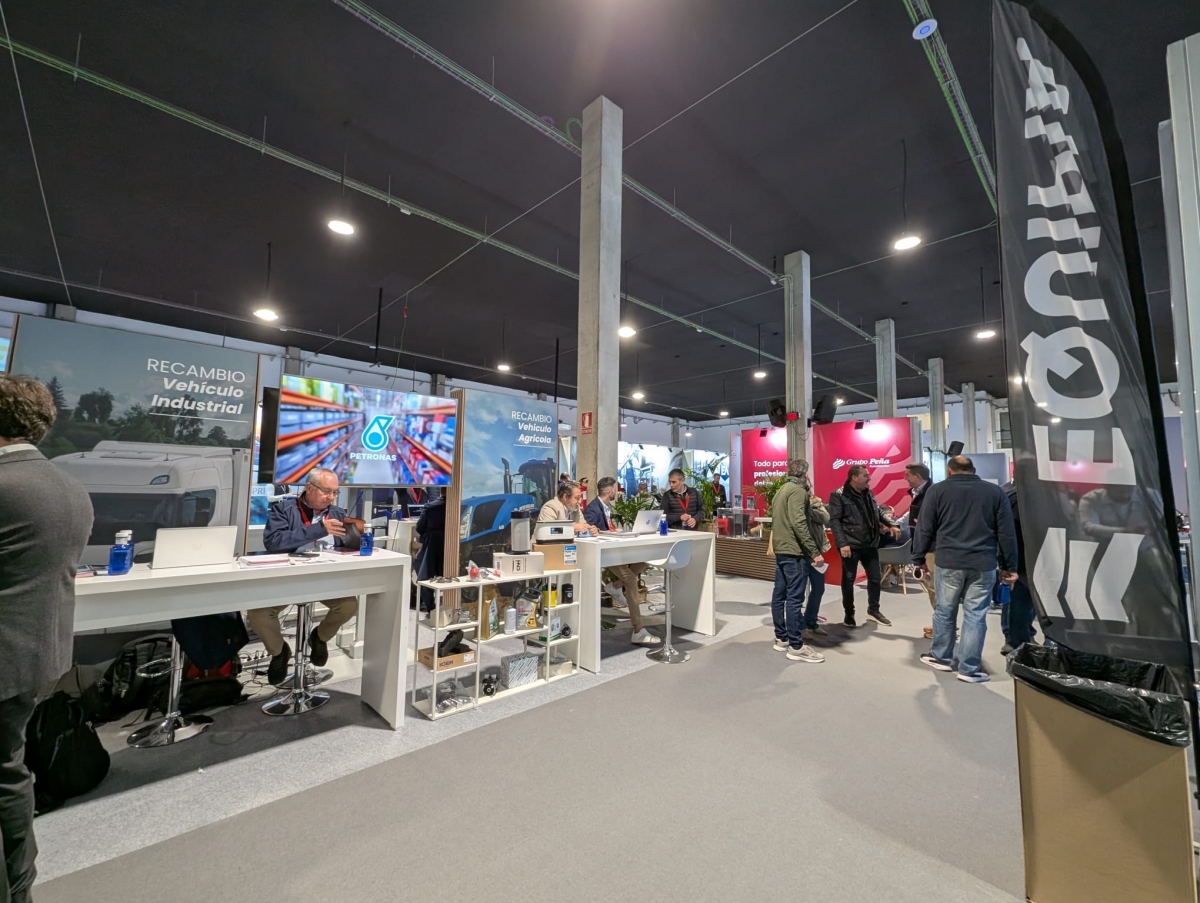 Área interior de exposición en Equipia.