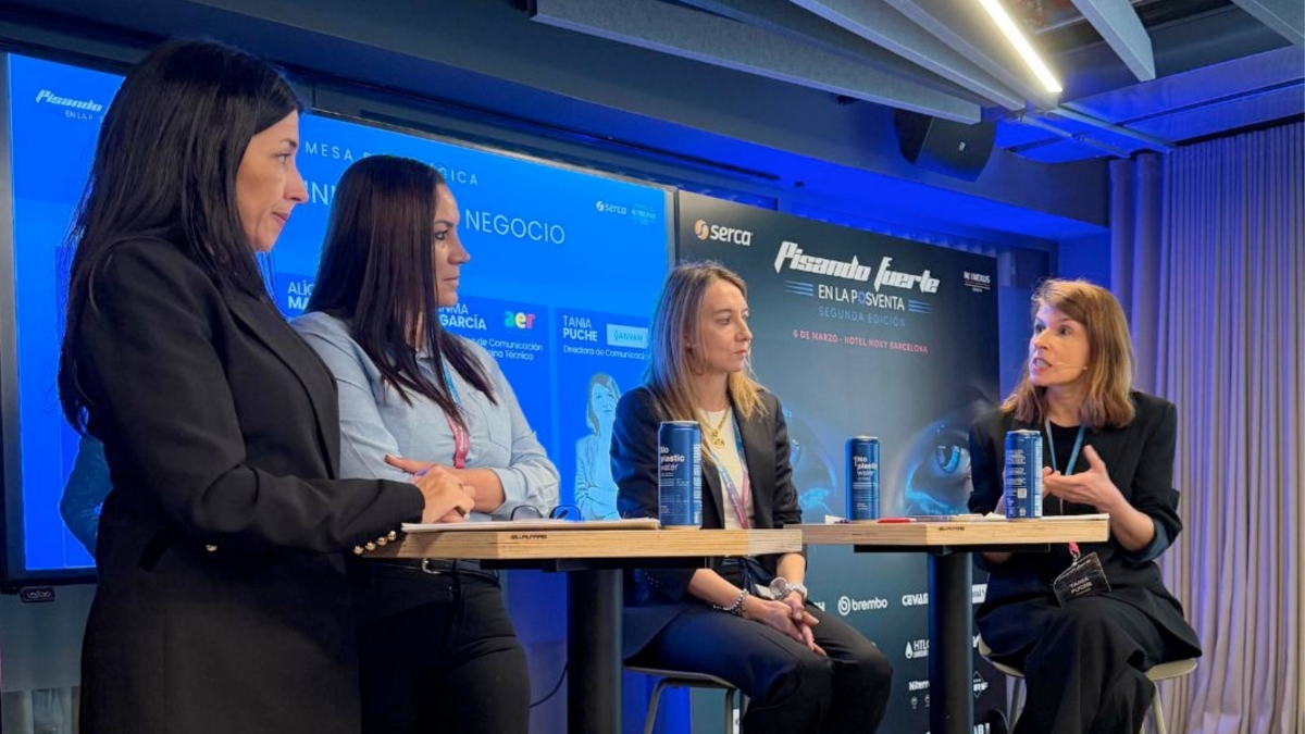 Momento de la mesa redonda sobre el renting en la jornada.