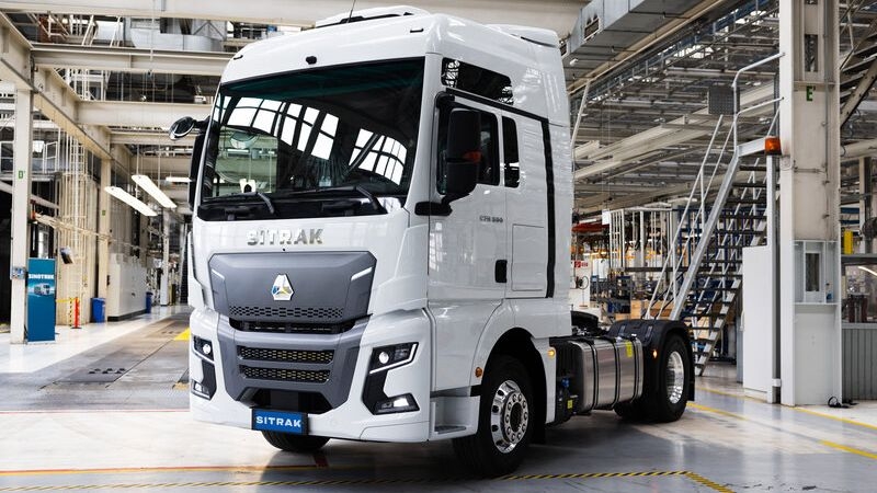 El fabricante chino Sinotruk inicia en Europa la producción de camiones 
