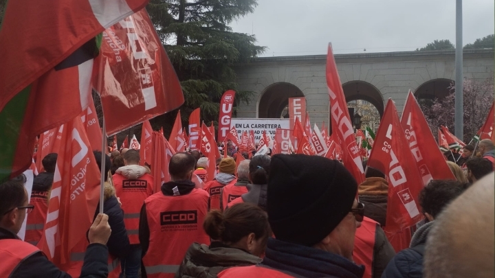 Los sindicatos llaman a la huelga si el Gobierno niega la jubilación anticipada de los conductores