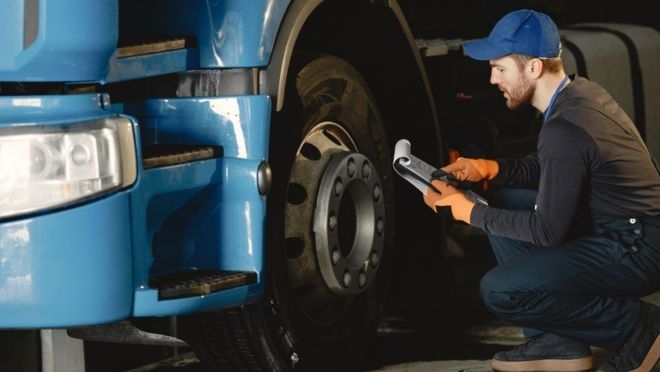 Las ventas de neumáticos de los talleres de VI en España caen el 1,4% en un año