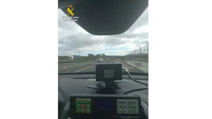 La Guardia Civil de Cuenca investiga a un camionero por carecer de permiso de conducir