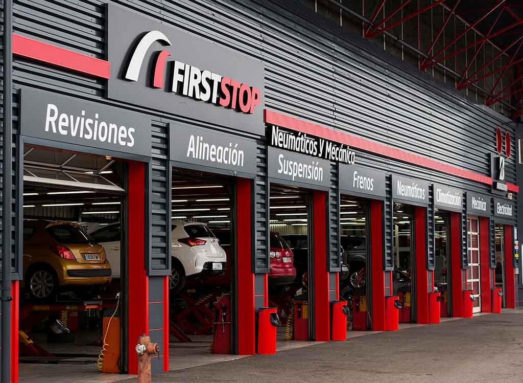 En la imagen, uno de los talleres que First Stop tiene distribuidos por toda España.