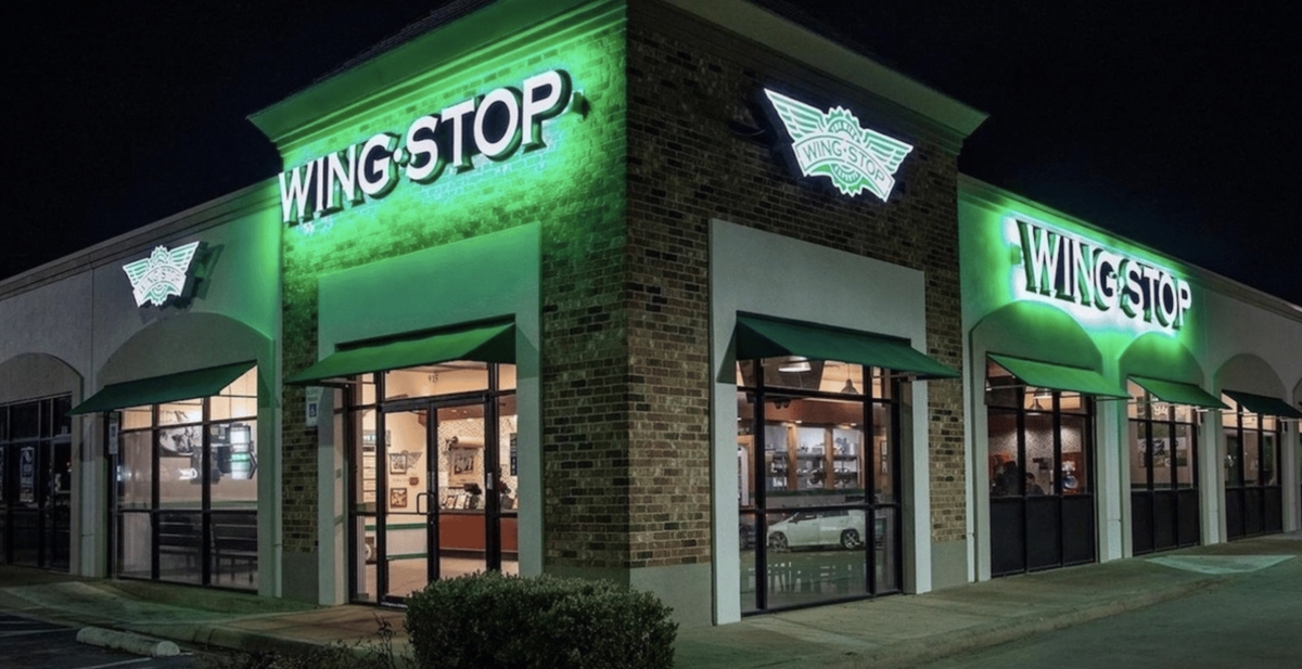 Wingstop aterriza en España con su primer restaurante especializado de alitas de pollo
