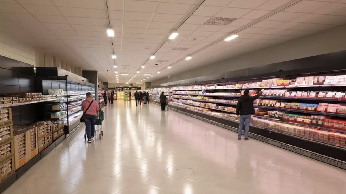 Mercadona inaugura su primera 'tienda 9' de nueva planta en Manlleu (Barcelona)