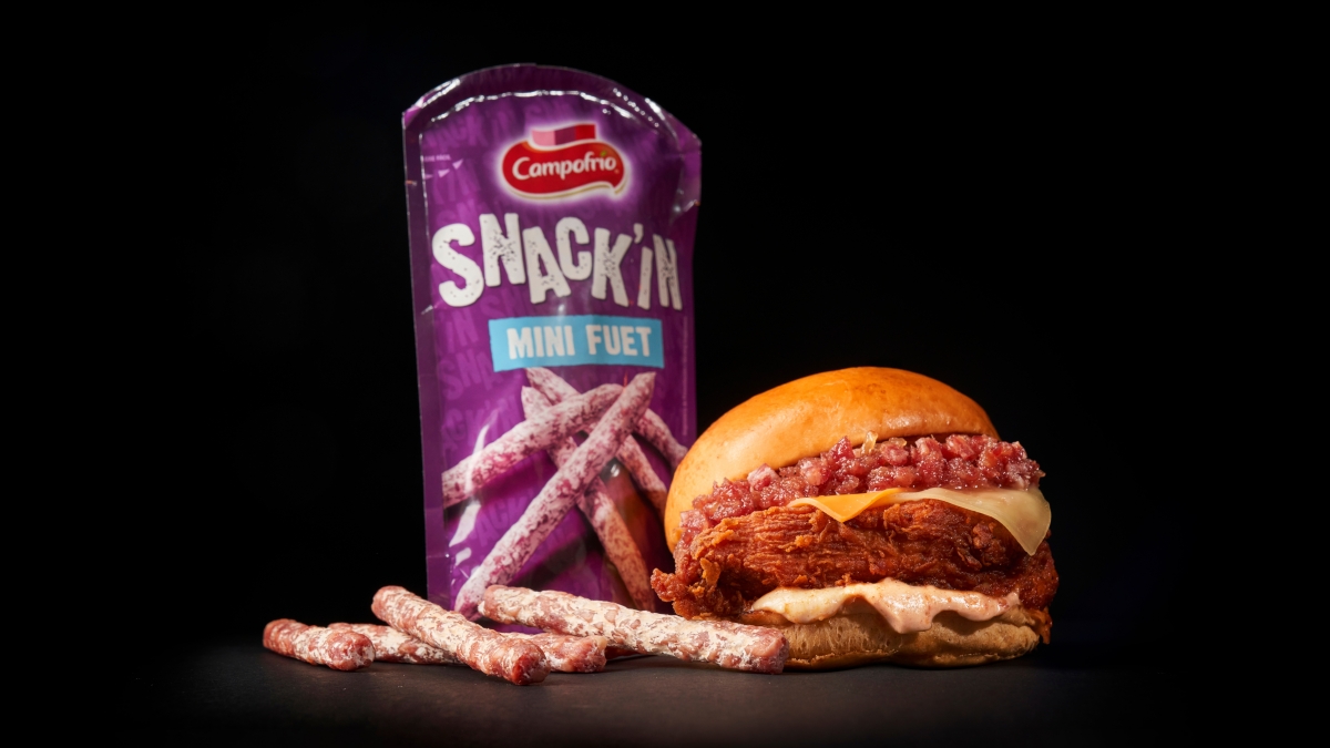 Roost Chicken presenta, en colaboración con Snack’IN de Campofrío, la Fuet Burger