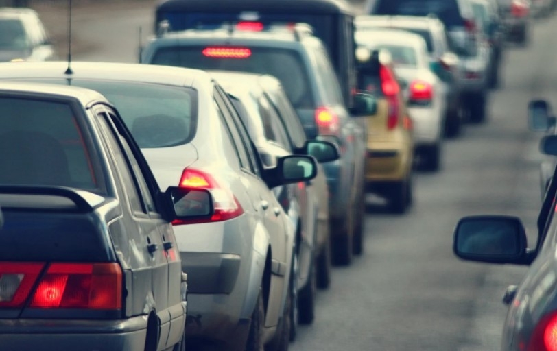 Madrid (11,3 años) y Comunidad Valenciana (14,1), únicas regiones que lograron rebajar la edad media de su parque móvil en 2025