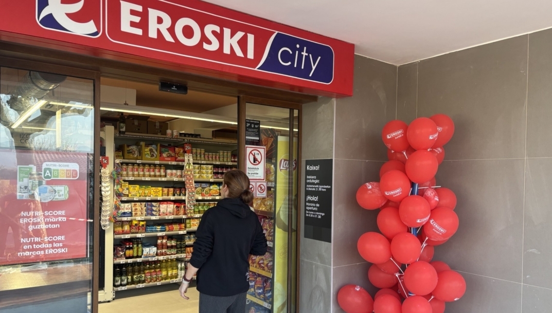 Eroski abre una nueva franquicia en Zarauz (Guipúzcoa) 
