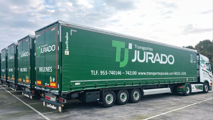 Lecitrailer entrega 17 semirremolques a Transportes Jurado para carga general y temperatura controlada