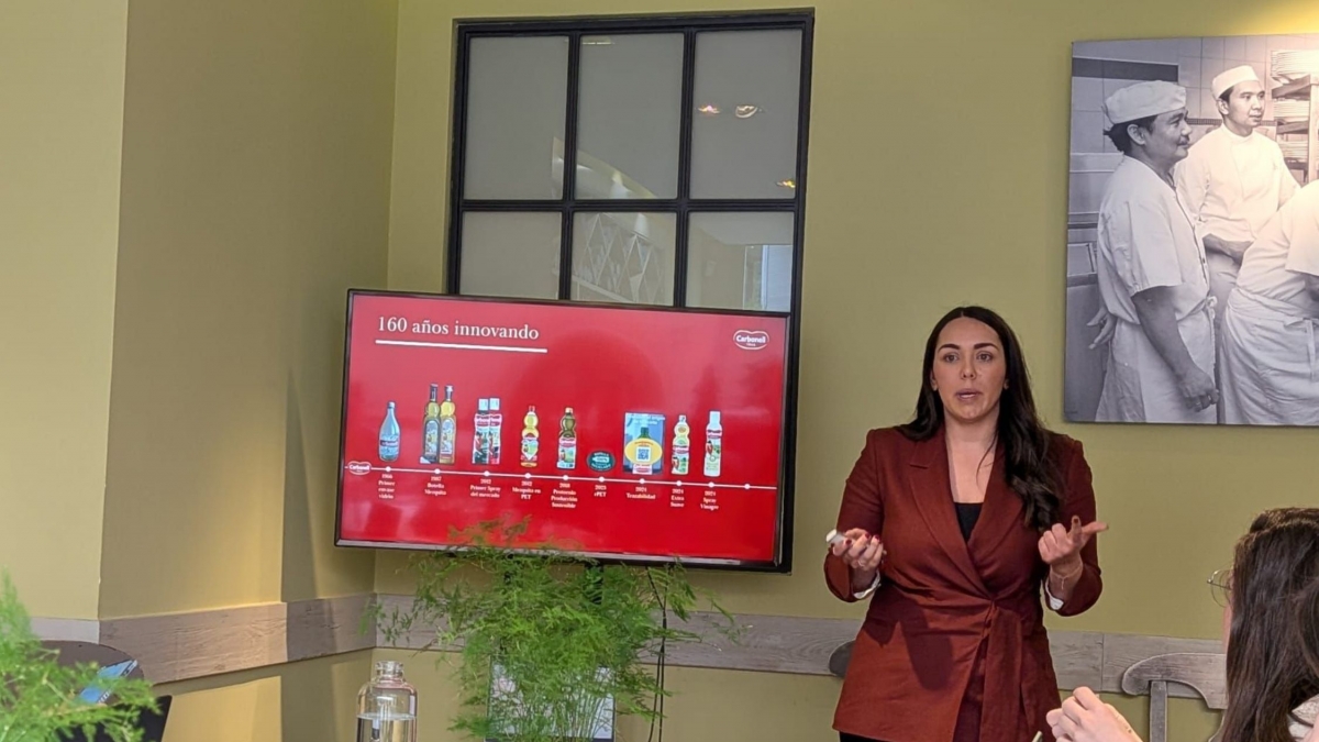 Victoria Aceves, Senior Brand Manager de Carbonell, detalló algunos de los hitos innovadores de la marca a lo largo de su historia.