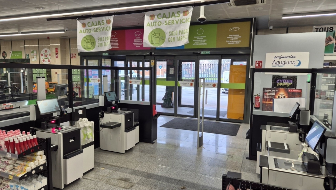 Hiper Usera incorpora sus primeras cajas de autoservicio en la tienda de El Viso de San Juan (Toledo)