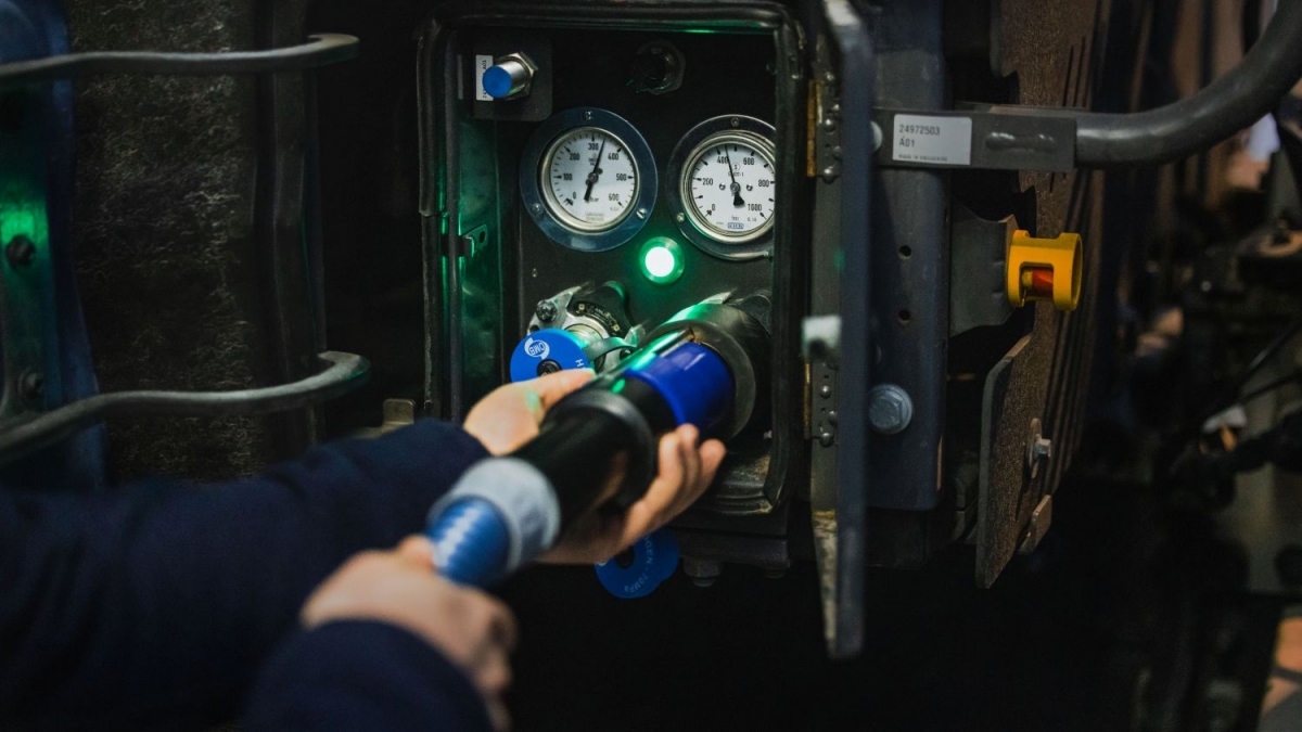 Una de las claves está en la tecnología HPDI (inyección directa de alta presión), que mejora la combustión del hidrógeno.