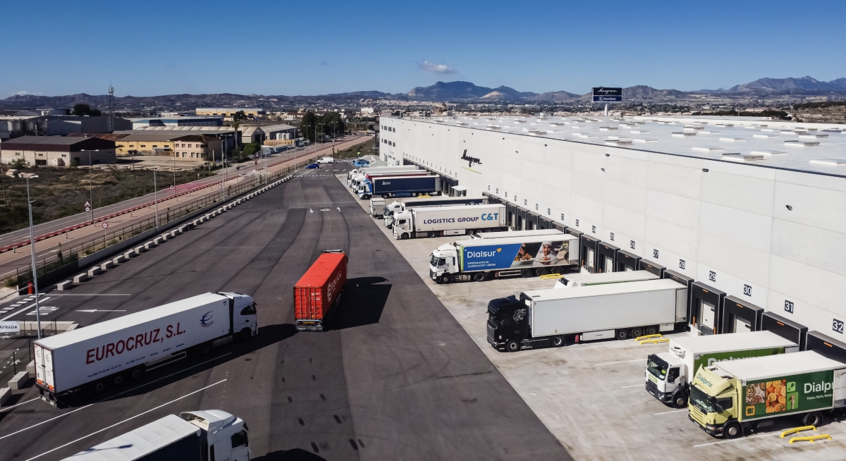 Exterior del centro logístico de Musgrave España en Monforte del Cid, Alicante..