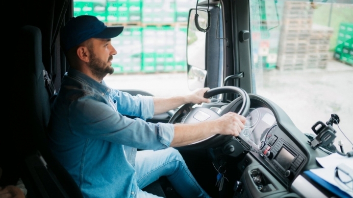 El empleo en transporte y logística crece en marzo, pero marca su peor ritmo en cinco años