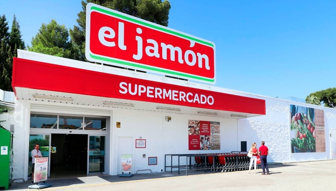 Supermercados El Jamón desplegará 38 puntos de recarga eléctrica en sus supermercados