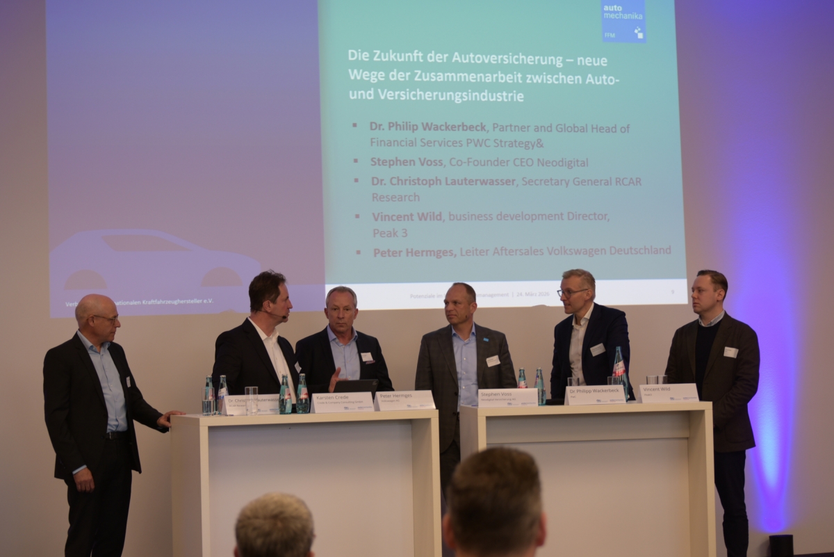 Fabricantes, aseguradoras y talleres coinciden en la cooperación como antídoto para frenar el aumento de los costes de reparación