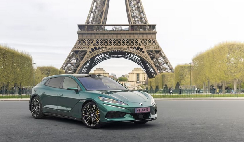 Denza, la gama premium de BYD, desembarca en Europa en busca de los 150 concesionarios para final de 2026