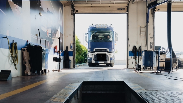 Tres de cada diez camiones circulan sin la ITV en vigor, según Aeca-ITV