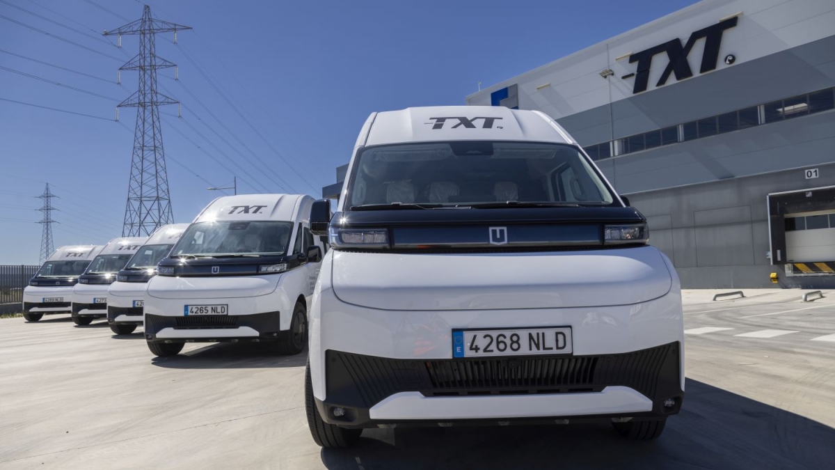 Transportes TXT incorpora la Farizon SV a su flota eléctrica