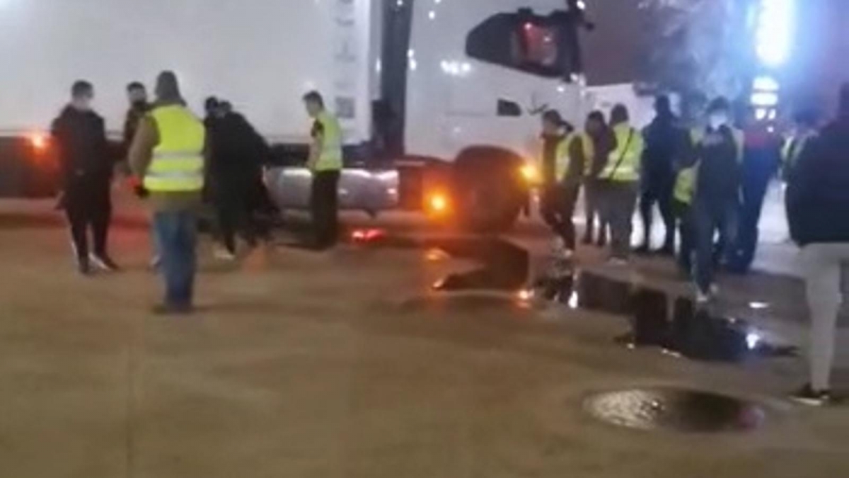 Tres personas, a juicio por provocar un accidente durante el paro del transporte de mercancías en 2022