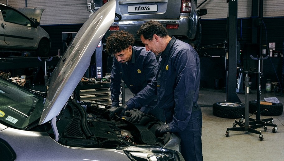 Los talleres Midas cuentan con cuatro empleados de media por centro