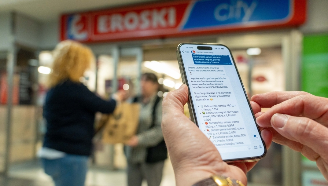 Eroski lanza la compra por WhatsApp con IA y entrega ultrarrápida