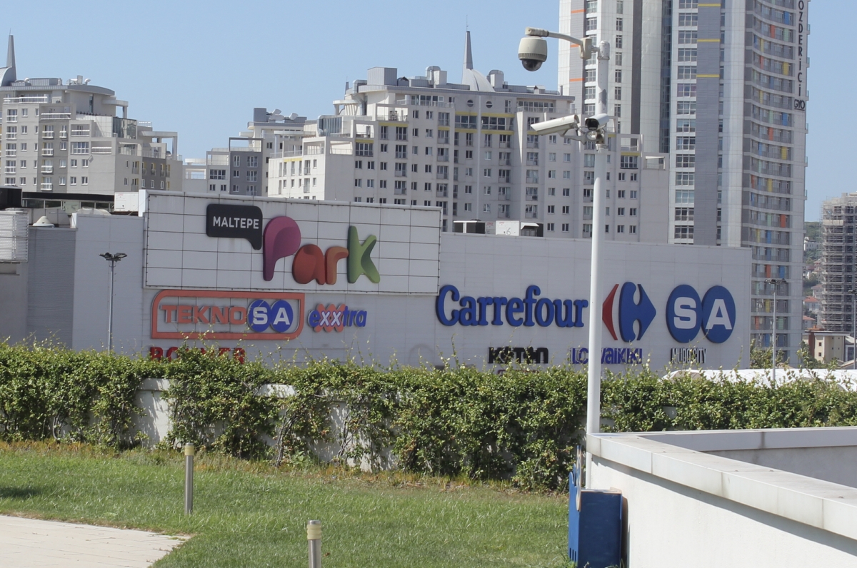 Carrefour abandona Turquía: vende su filial por 323 millones al discounter A101