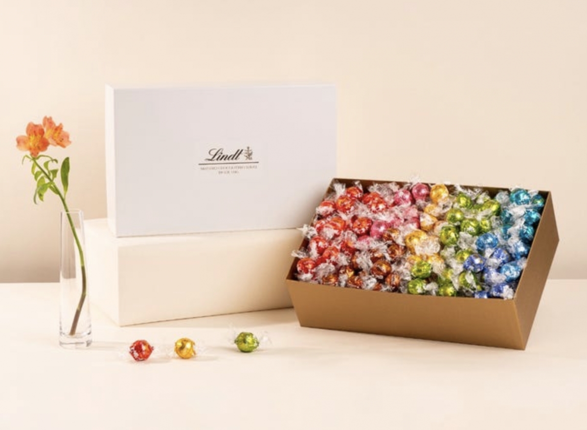 Bombones Lindt en su reconocible envoltorio.