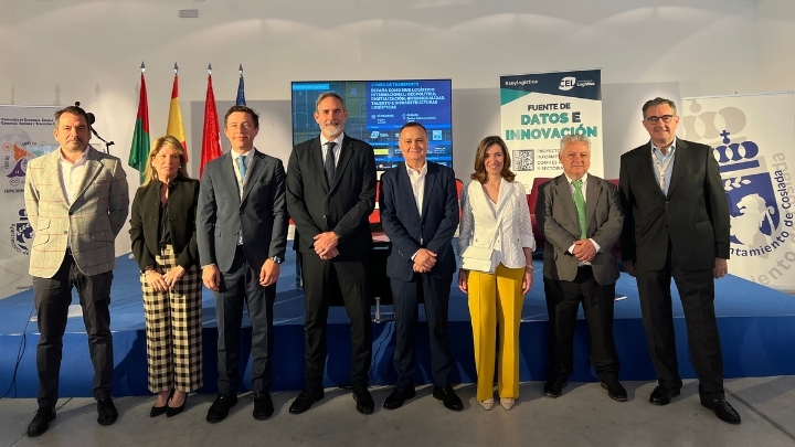 Transporte y distribución, entre los sectores más productivos de España