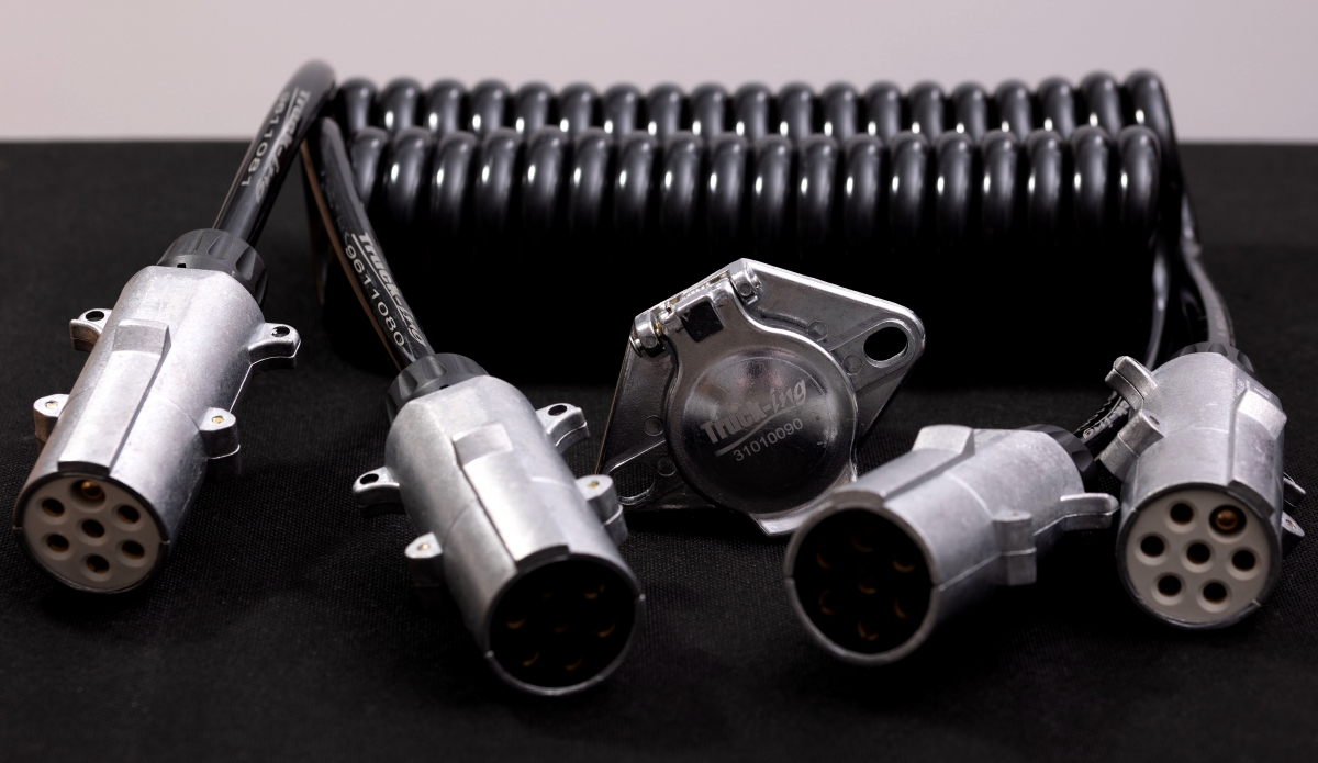 En la imagen, algunas de las nuevas conexiones eléctricas de Montcada.